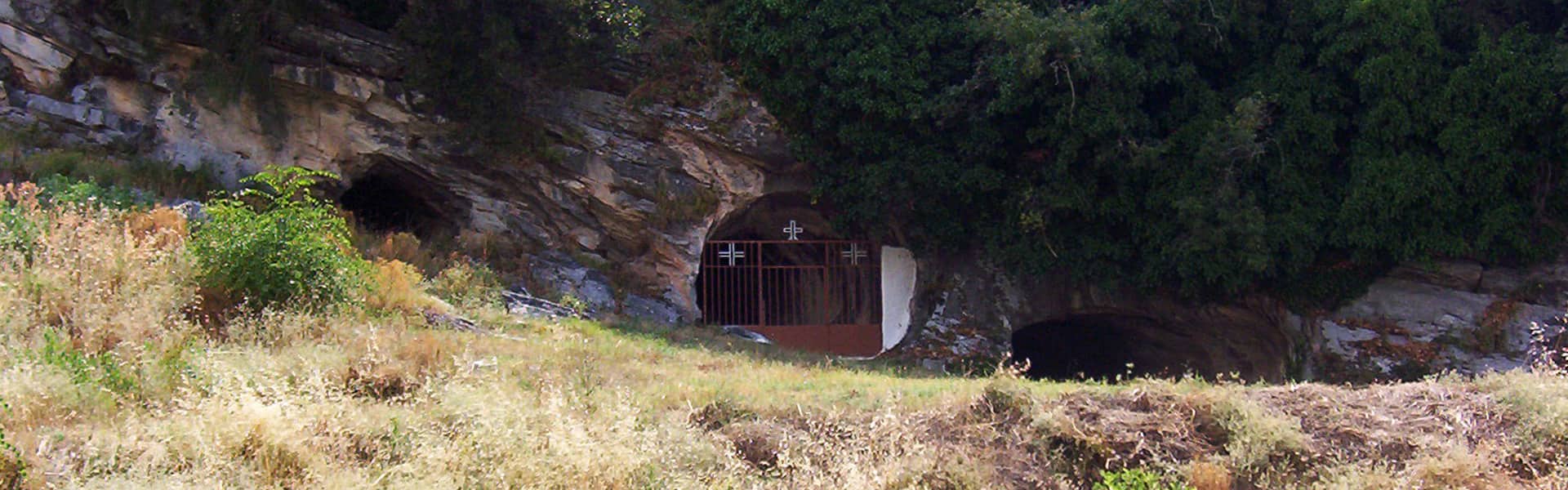 Σπήλαιο της Παναγιάς οι Τρύπες